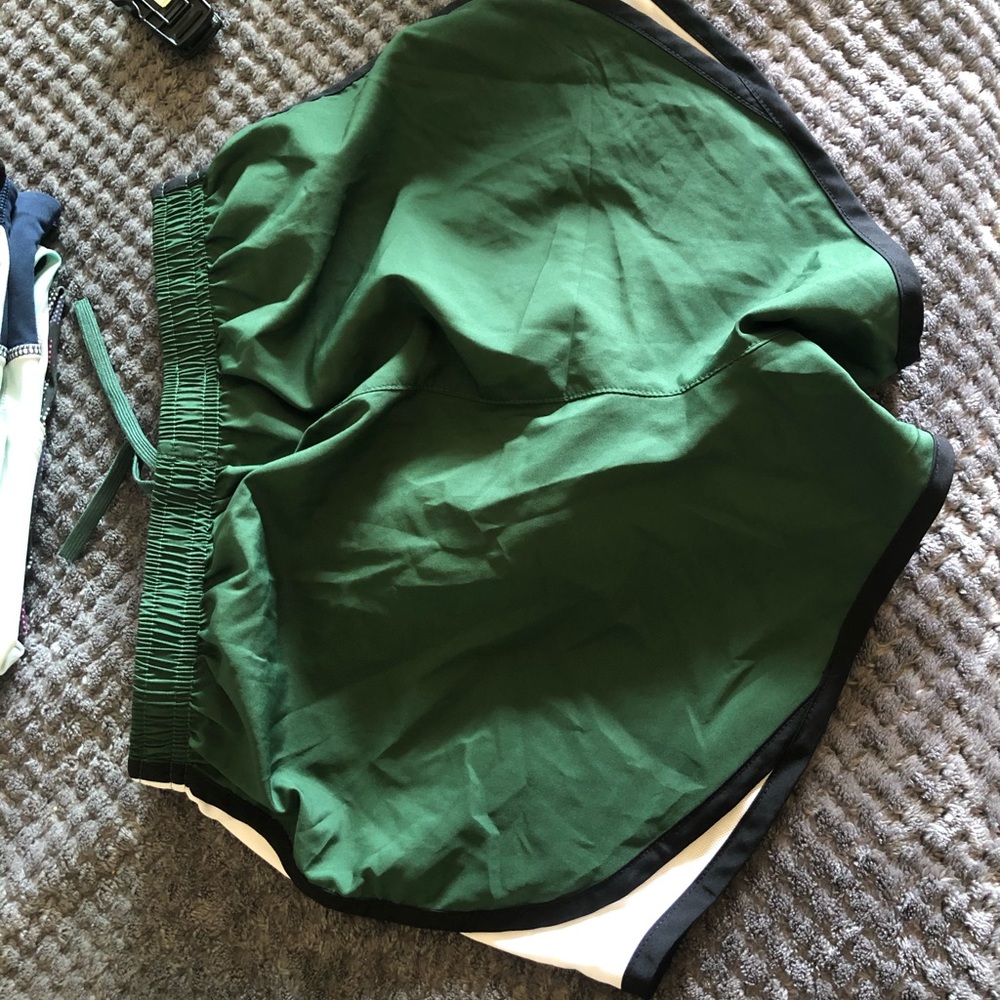 Running shorts - Picture 2 of 3